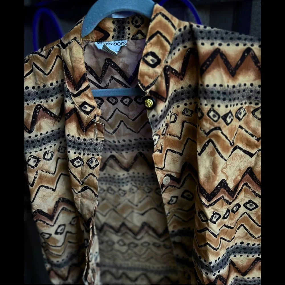 Vintage Button Up - Picture 2 of 2